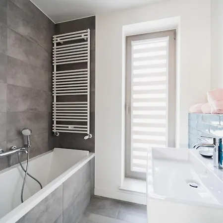 Apart - Mlyn Maria - Building Near Odra - Private Parking Apartment Breslau